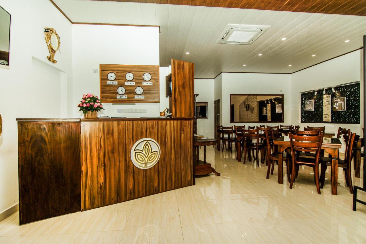 Clove Transit Hotel Kotugoda Exterior photo